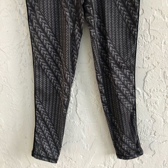 AERIE Chill Play Move High Waist Chain Cable Print Legging Size Medium - Picture 4 of 9